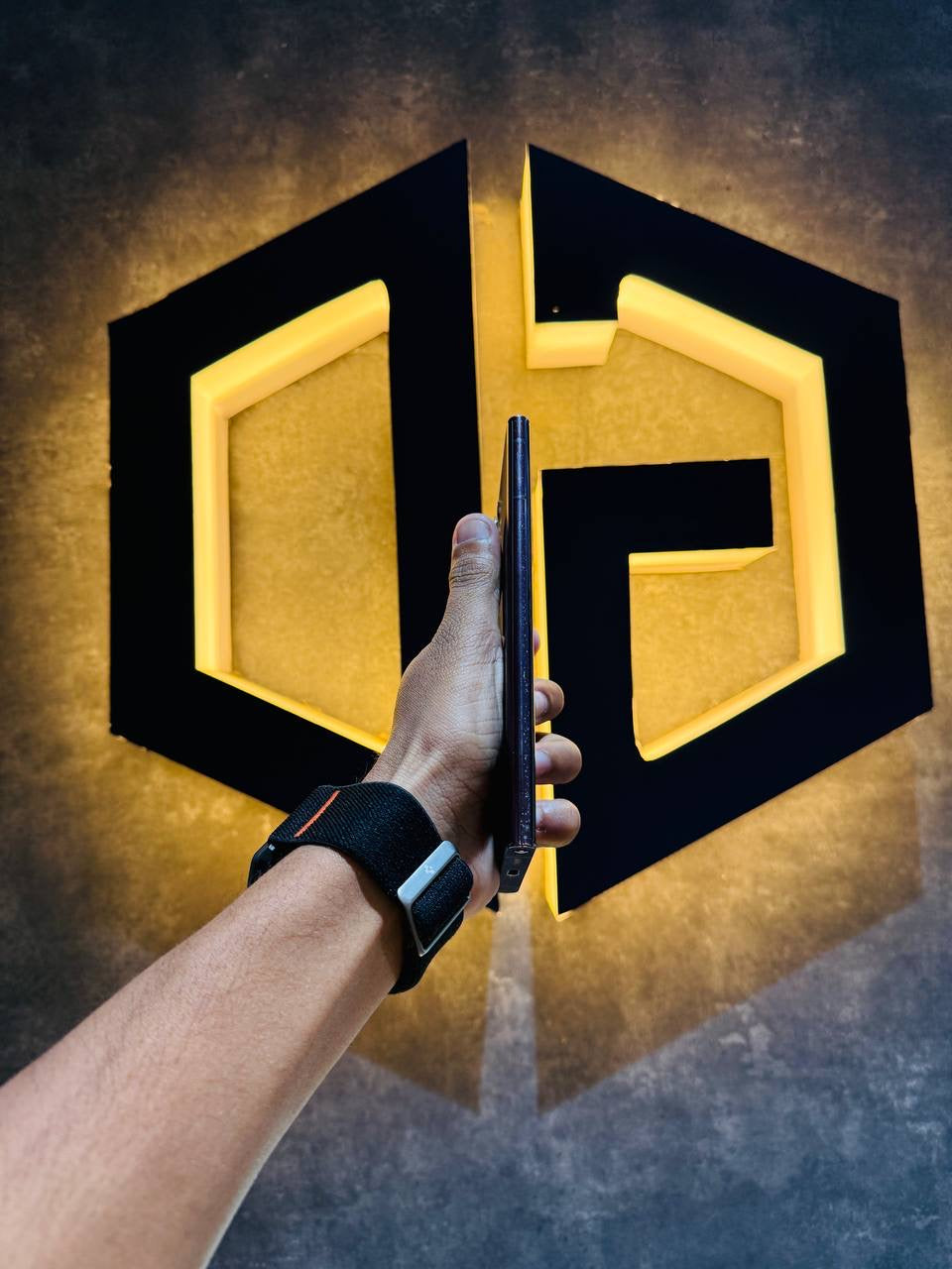 Samsung S22 Ultra 12+256GB - BURGUNDY - Code (82711) - The Digital Hub