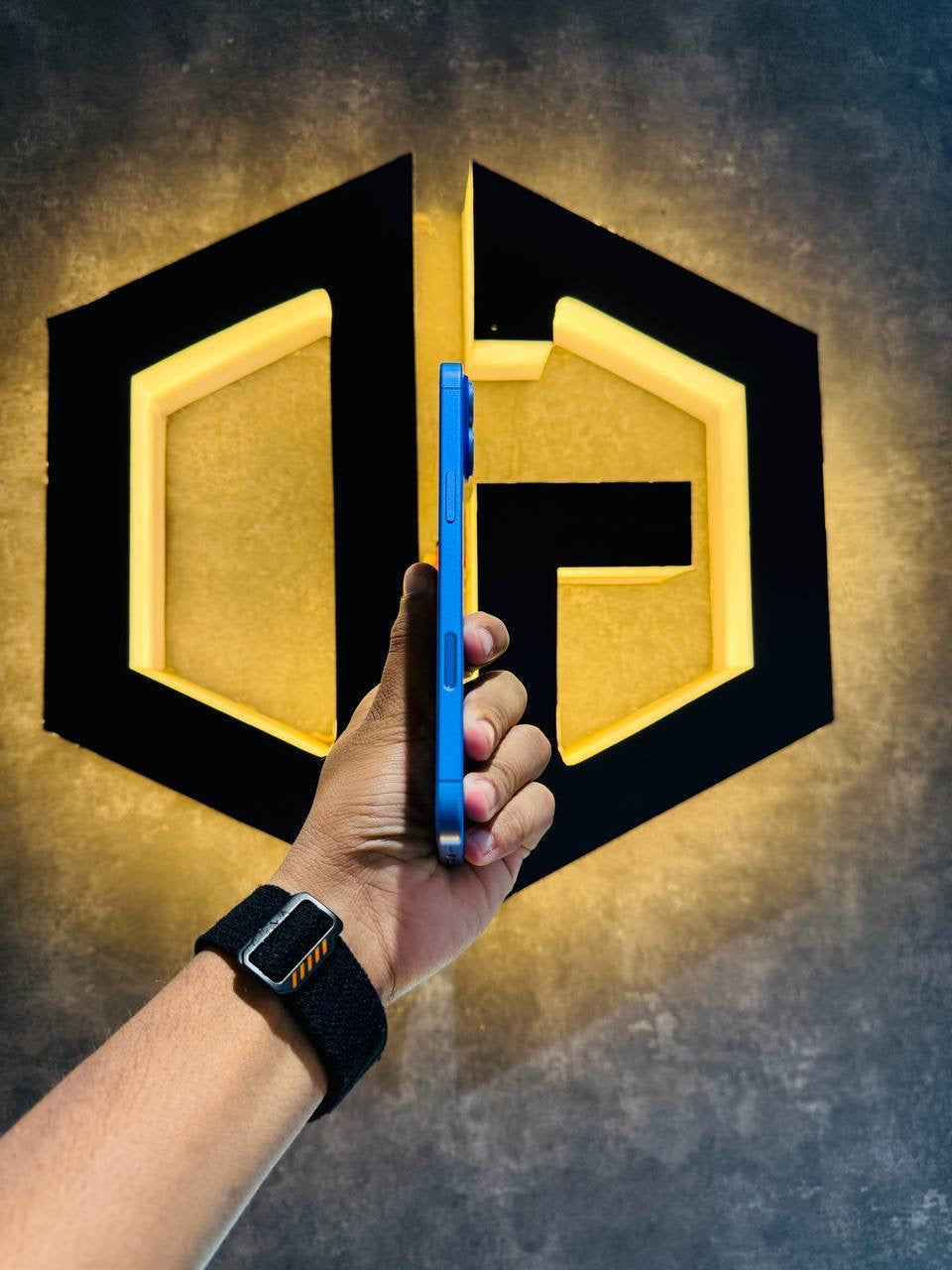 Apple iPhone 16 Plus 128GB - BLUE - Code (78438) - The Digital Hub