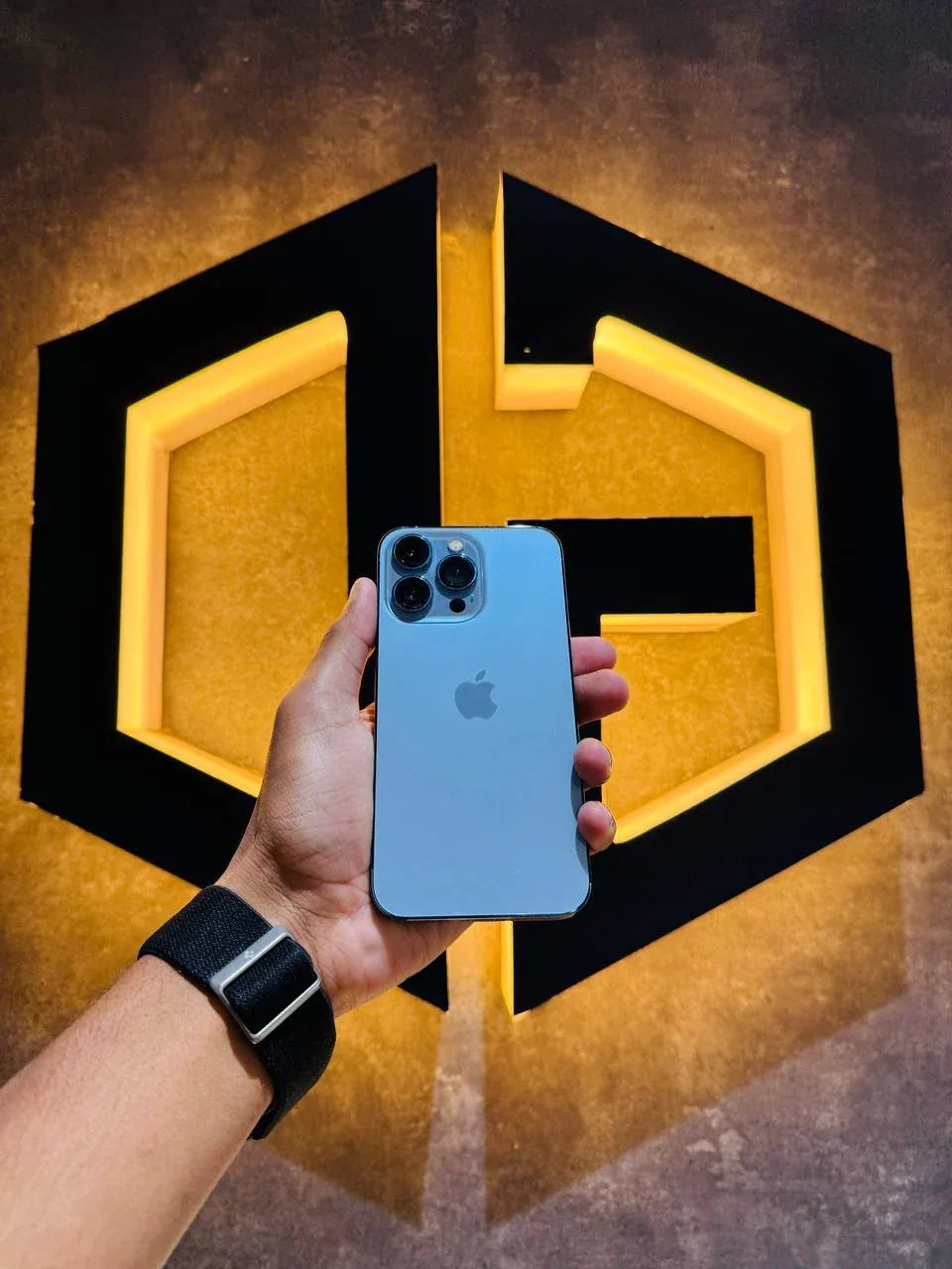 Apple iPhone 13 Pro 256GB - BLUE - Code (04200) - The Digital Hub