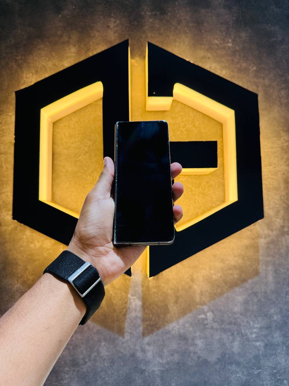 Samsung Z Fold 4 12+256GB - BLACK - Code (14205) - The Digital Hub