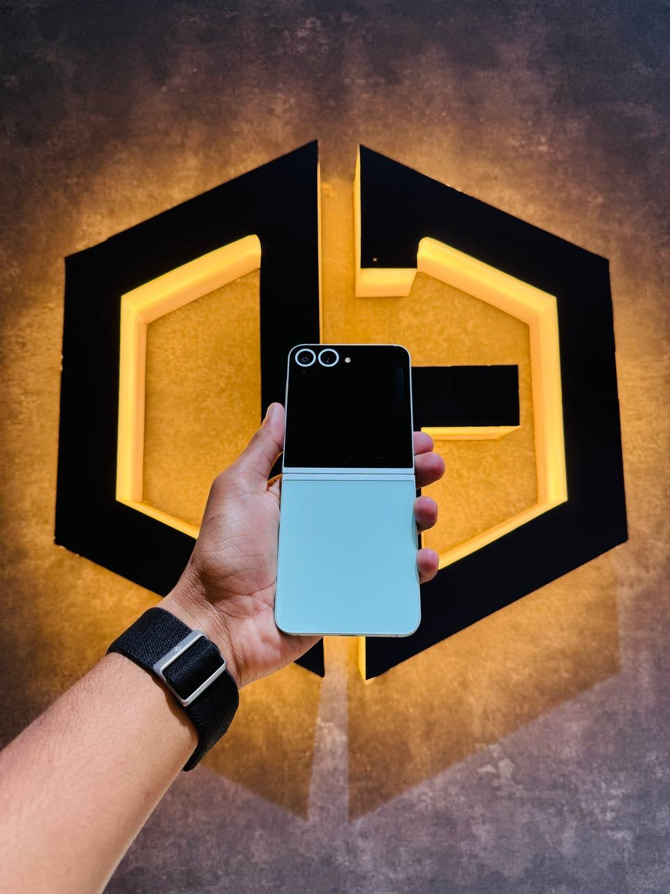 Samsung Z Flip 6 12+256GB - MINT - Code (65155) - The Digital Hub