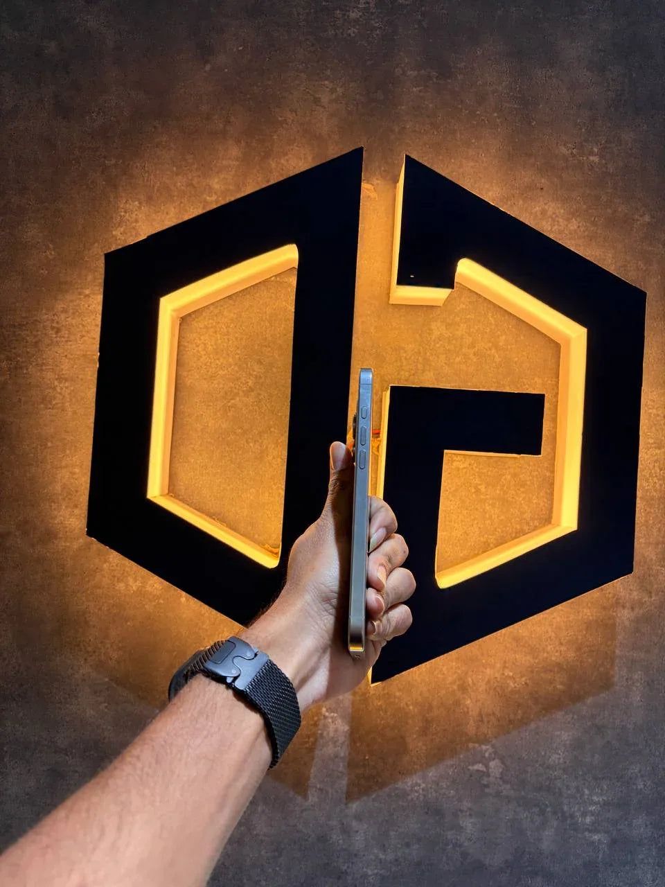 Apple iPhone 16 Pro Max 256GB - NATURAL TITANIUM - Code (90416) - The Digital Hub