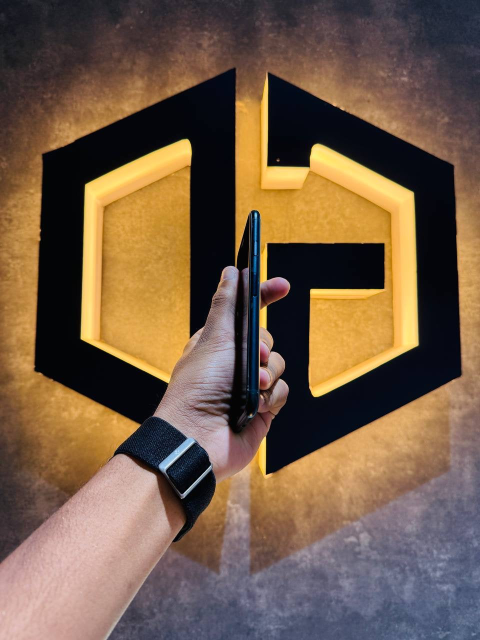 Apple iPhone SE 3RD Gen 64GB - BLACK - Code (96071) - The Digital Hub