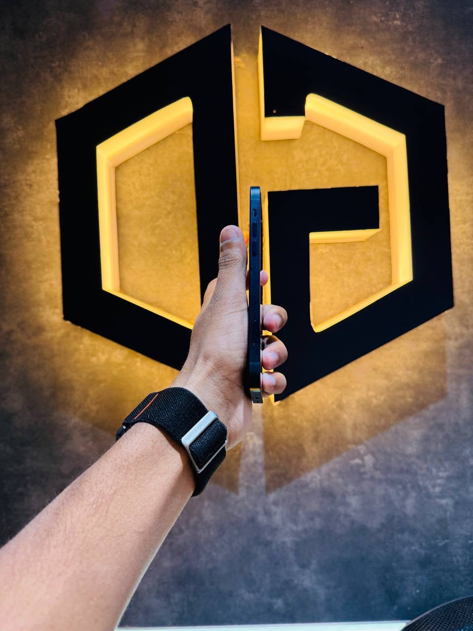 Apple iPhone 12 128GB - BLACK - Code (07574) - The Digital Hub