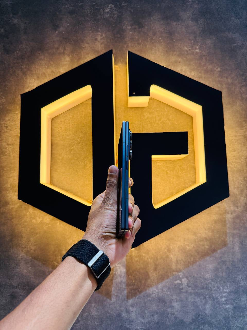 Samsung Z Fold 7 12+512GB - JETBLACK - Code (01601) - The Digital Hub