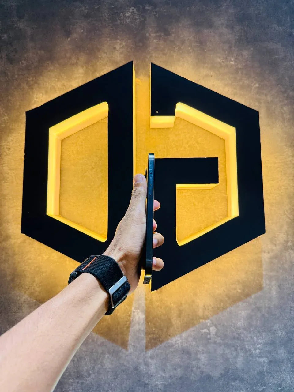 Apple iPhone 16 Pro Max 512GB - BLACK - Code (80465)