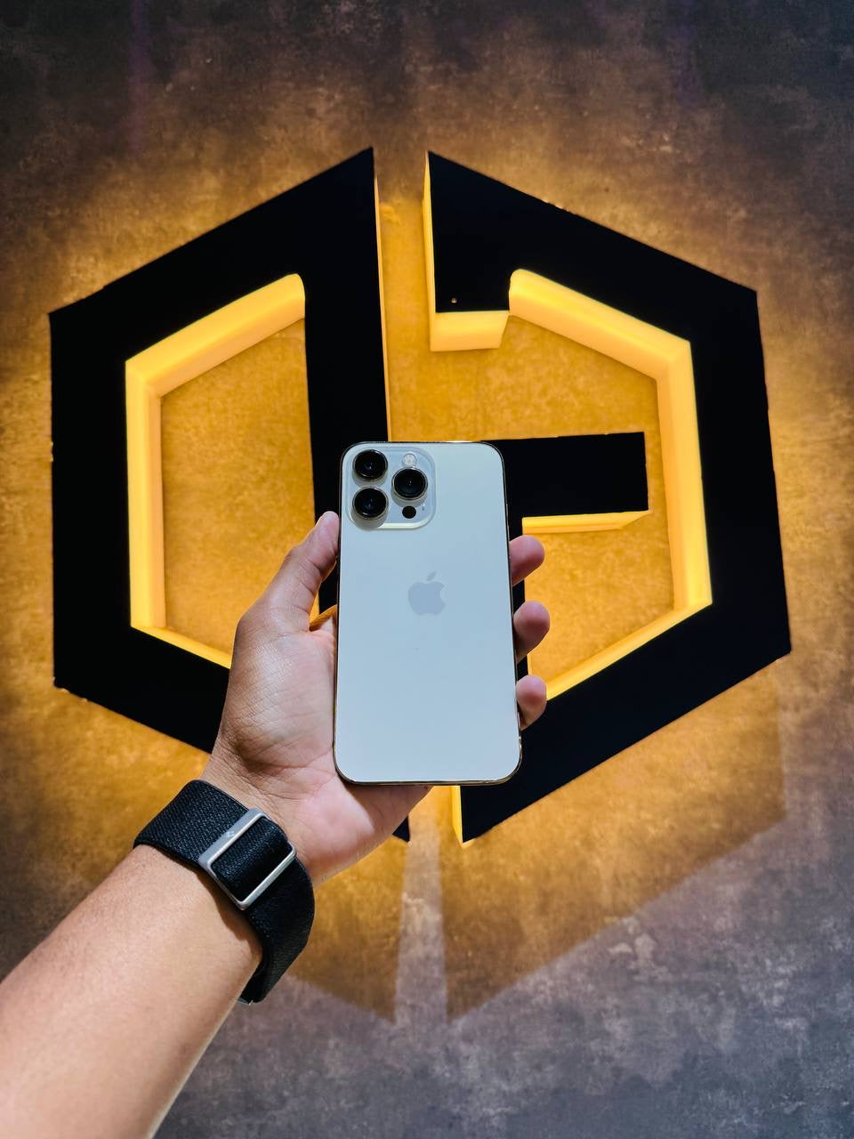 Apple iPhone 13 Pro 128GB - GOLD - Code (57750) - The Digital Hub