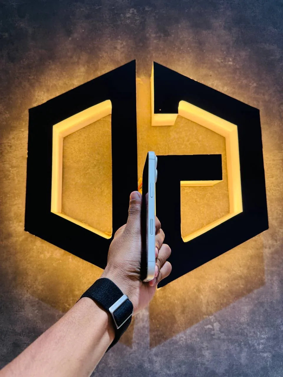 Apple iPhone 17 512GB - WHITE - Code (12105) - The Digital Hub