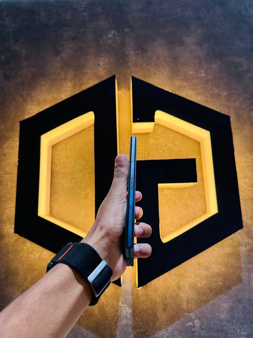 Samsung Z Fold 7 12+512GB - JETBLACK - Code (07339) - The Digital Hub