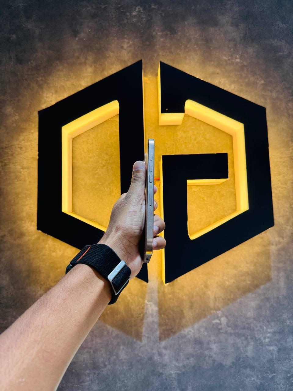 Apple iPhone 16 Pro 512GB - DESERT TITANIUM - Code (79561) - The Digital Hub