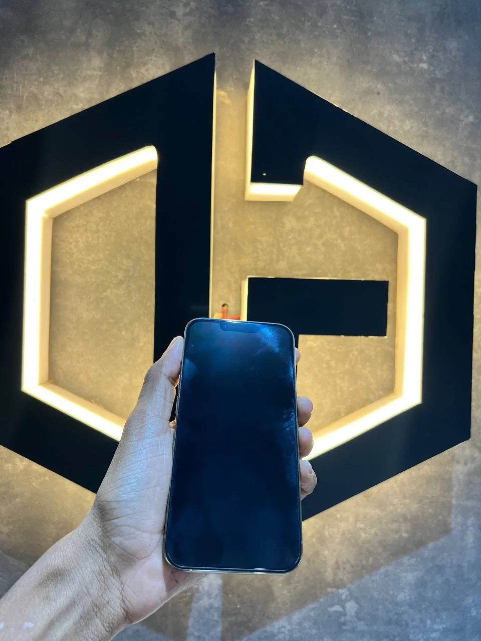 Apple iPhone 13 Pro 128GB - GOLD - Code (19773) - The Digital Hub