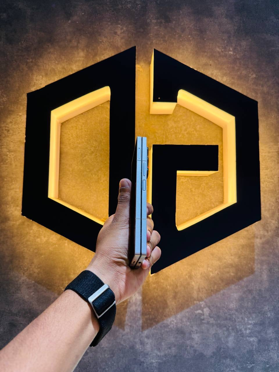 Samsung Z Fold 6 12+256GB - SILVER - Code (85954) - The Digital Hub