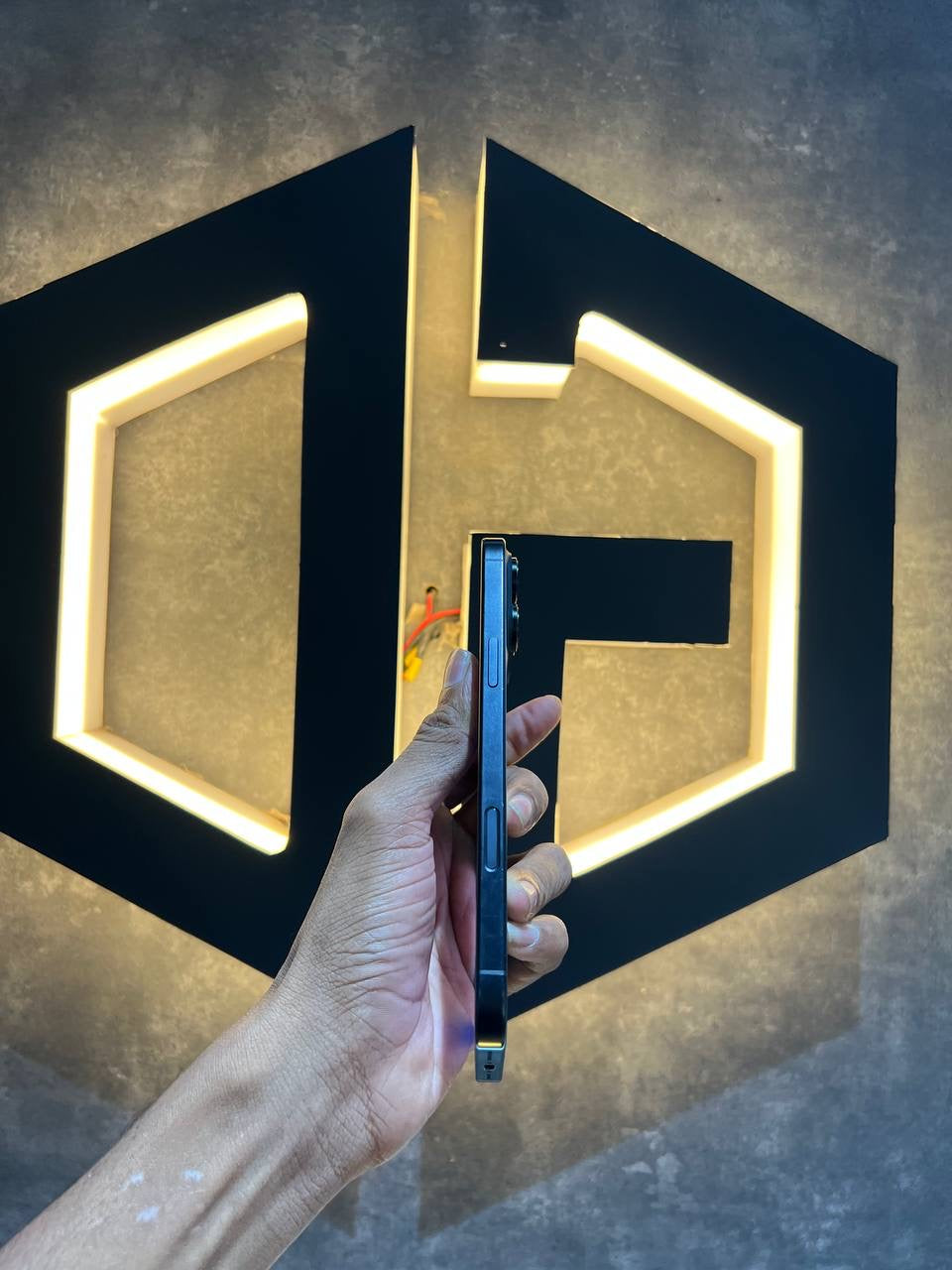 Apple iPhone 16 Pro Max 1TB - BLACK - Code (27054)