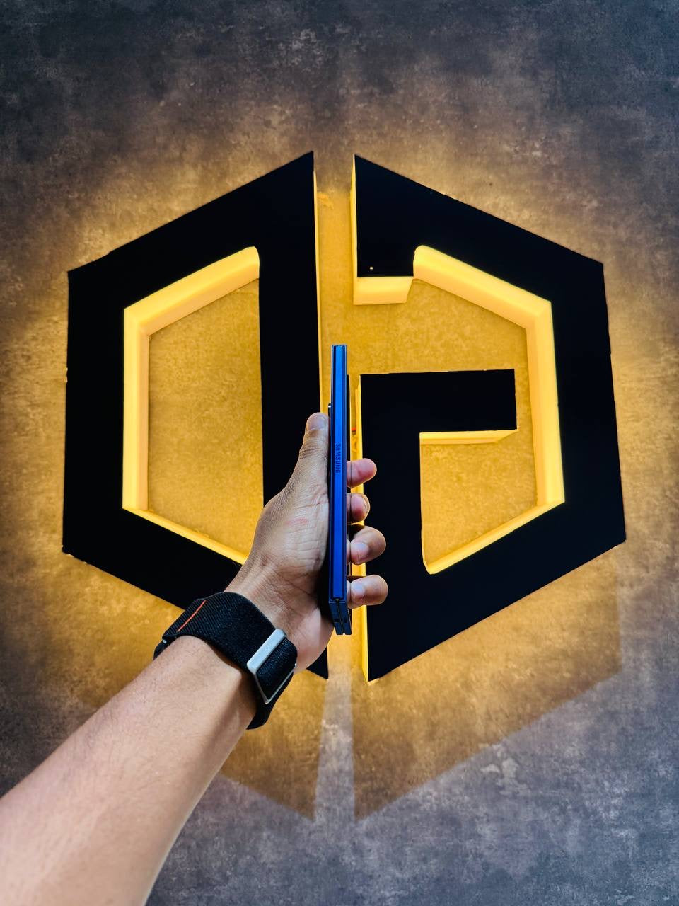 Samsung Z Fold 7 12+512GB - BLUE SHADOW - Code (39903) - The Digital Hub