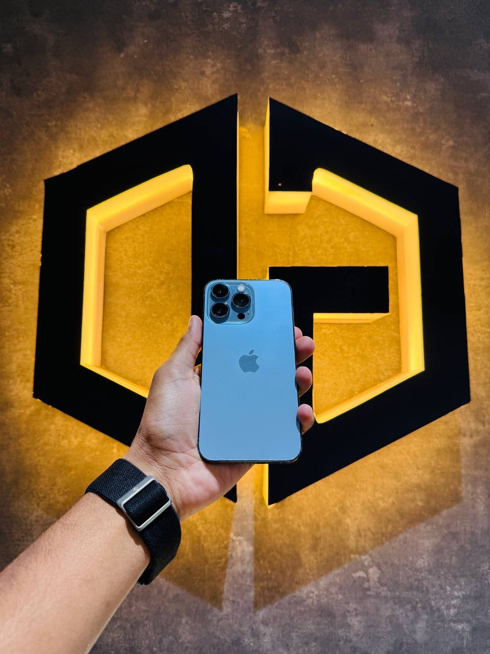 Apple iPhone 13 Pro 256GB - BLUE - Code (05138) - The Digital Hub