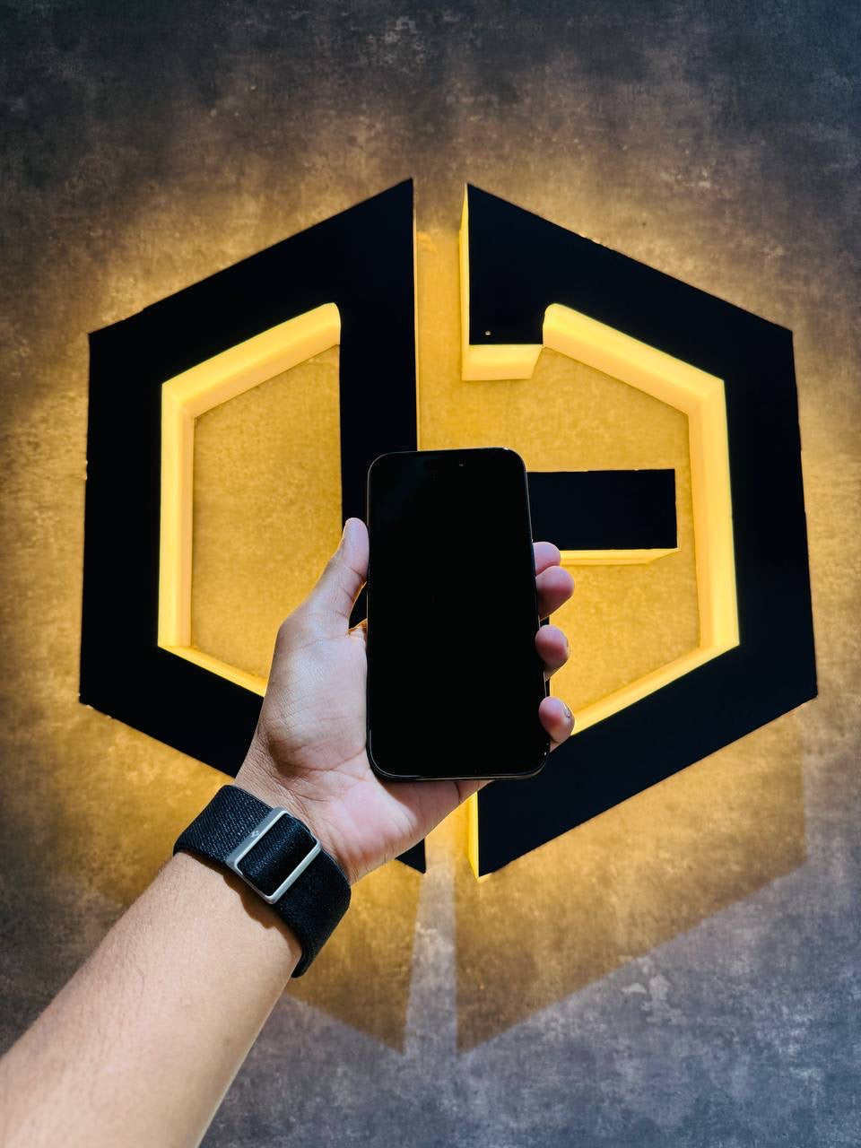 Apple iPhone 16 128GB - BLACK - Code (86937) - The Digital Hub