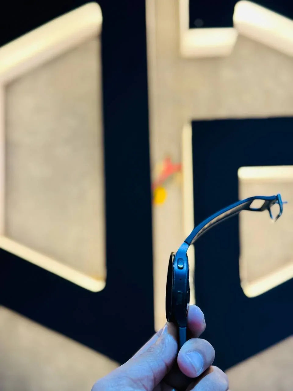 Samsung Watch 5 GPS 44MM - BLACK - Code (0WWLT) - The Digital Hub