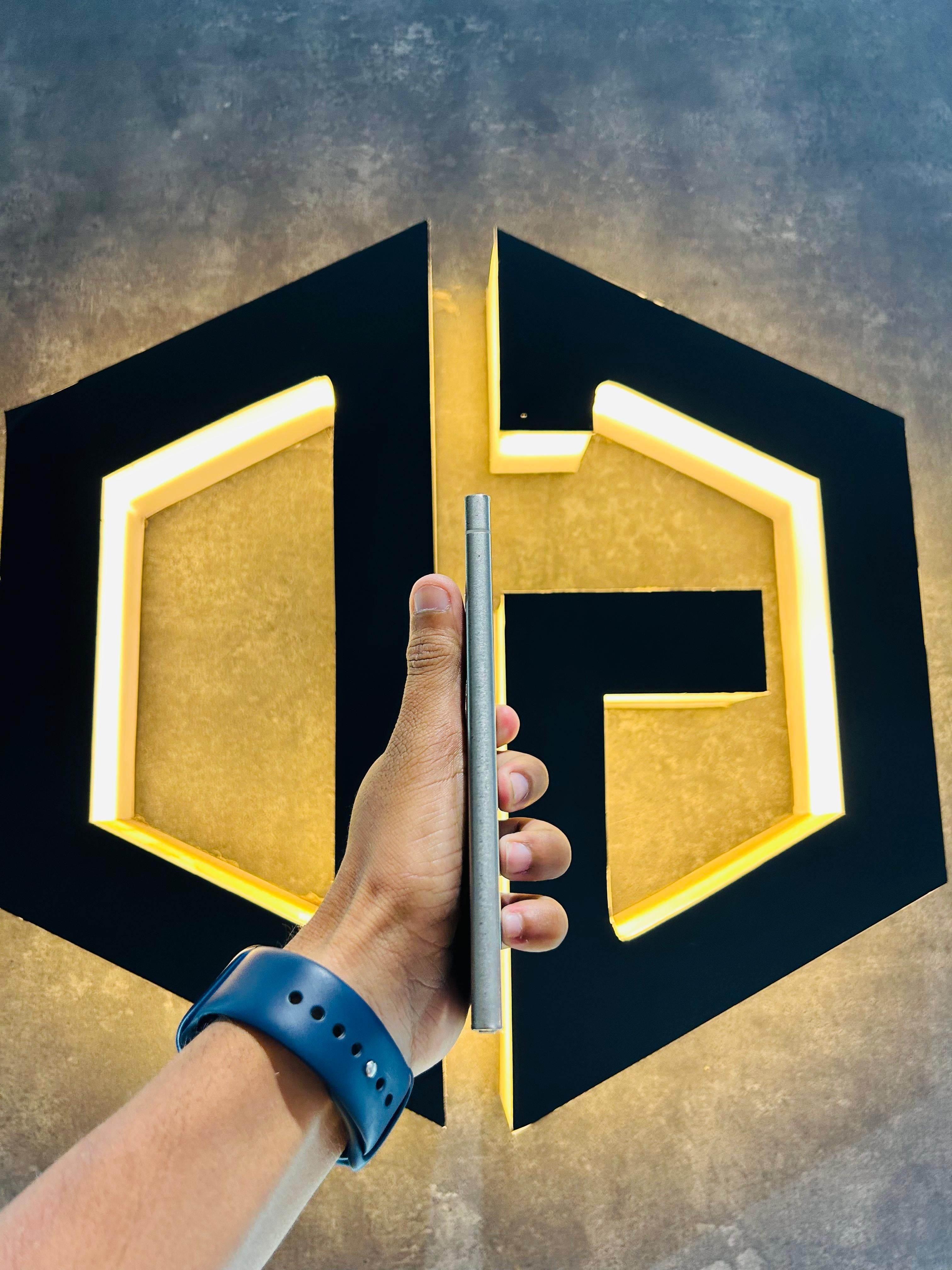 Samsung S24 Ultra 12+256GB - VIOLET TITANIUM - Code (87360) - The Digital Hub