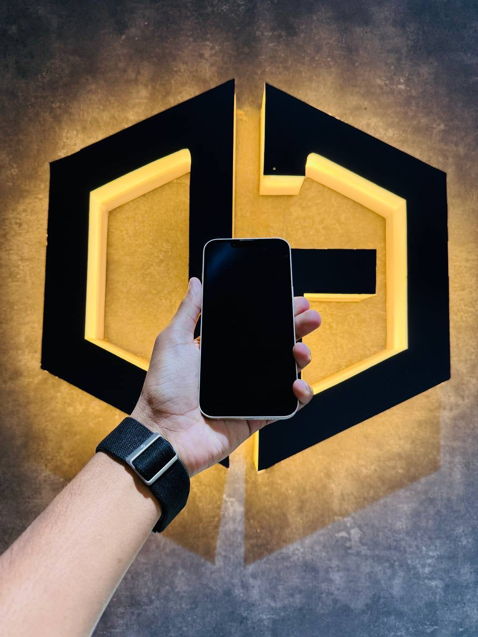 Apple iPhone 13 128GB - WHITE - Code (09753)