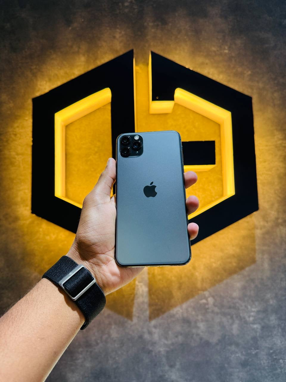 Apple iPhone 11 Pro Max 256GB - BLACK - Code (26365)