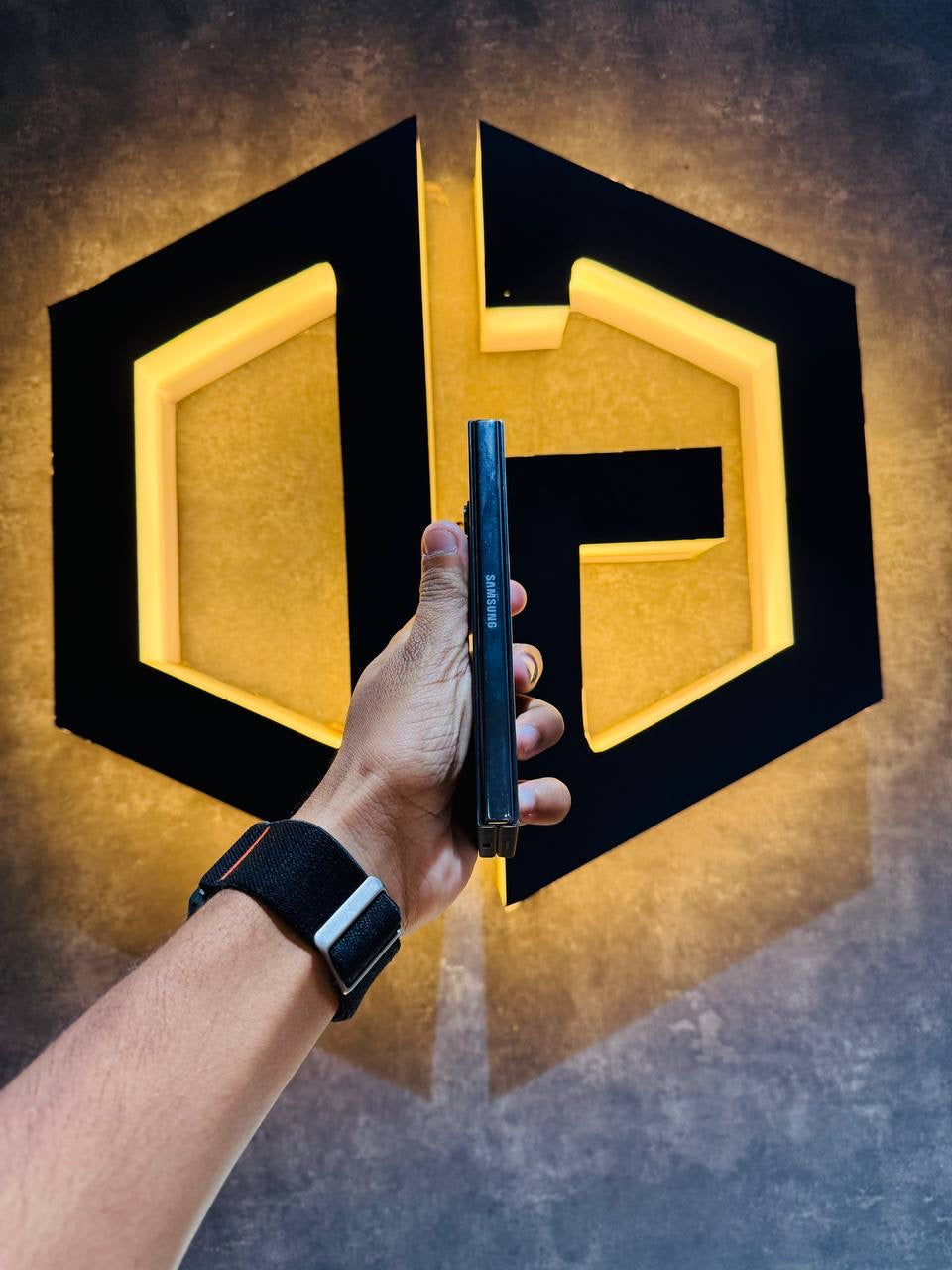 Samsung Z Fold 5 12+512GB - BLACK - Code (81613) - The Digital Hub