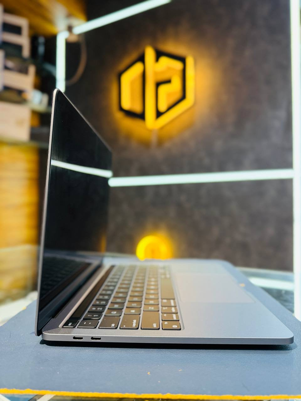 Apple  MacBook AIR M1 8+256GB - SILVER - Code (1Q05F) - The Digital Hub