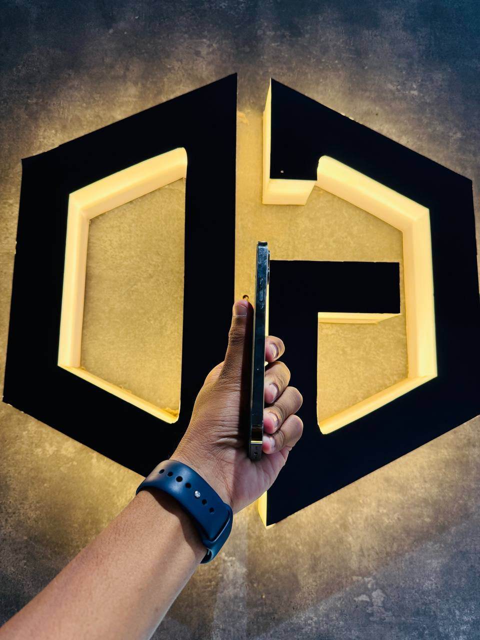 Apple iPhone 12 Pro 512GB - BLACK - Code (64066) - The Digital Hub