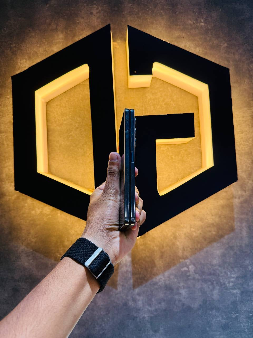 Samsung Z Fold 5 12+512GB - BLACK - Code (81613) - The Digital Hub