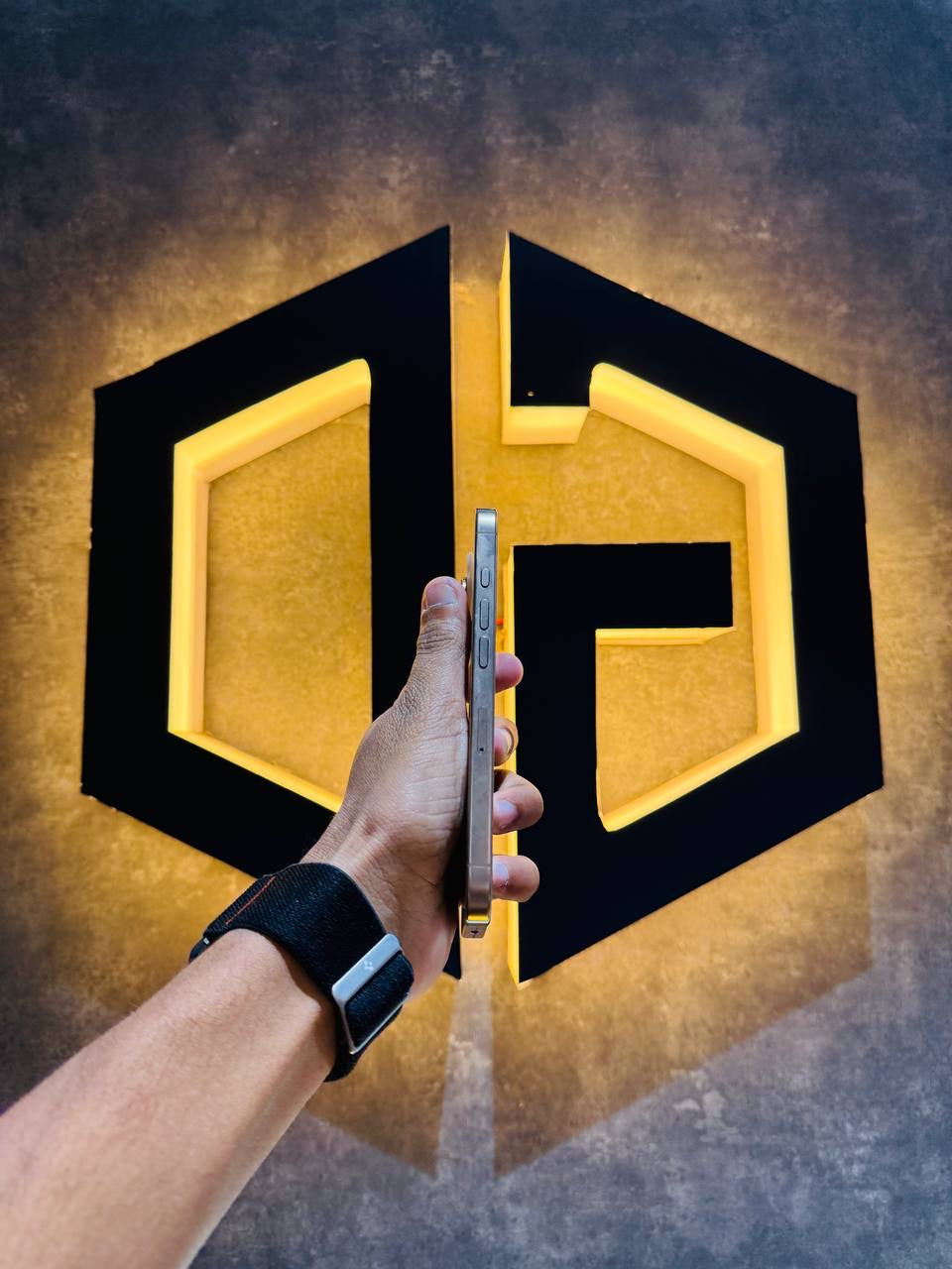 Apple iPhone 16 Pro 256GB - DESERT TITANIUM - Code (21603) - The Digital Hub