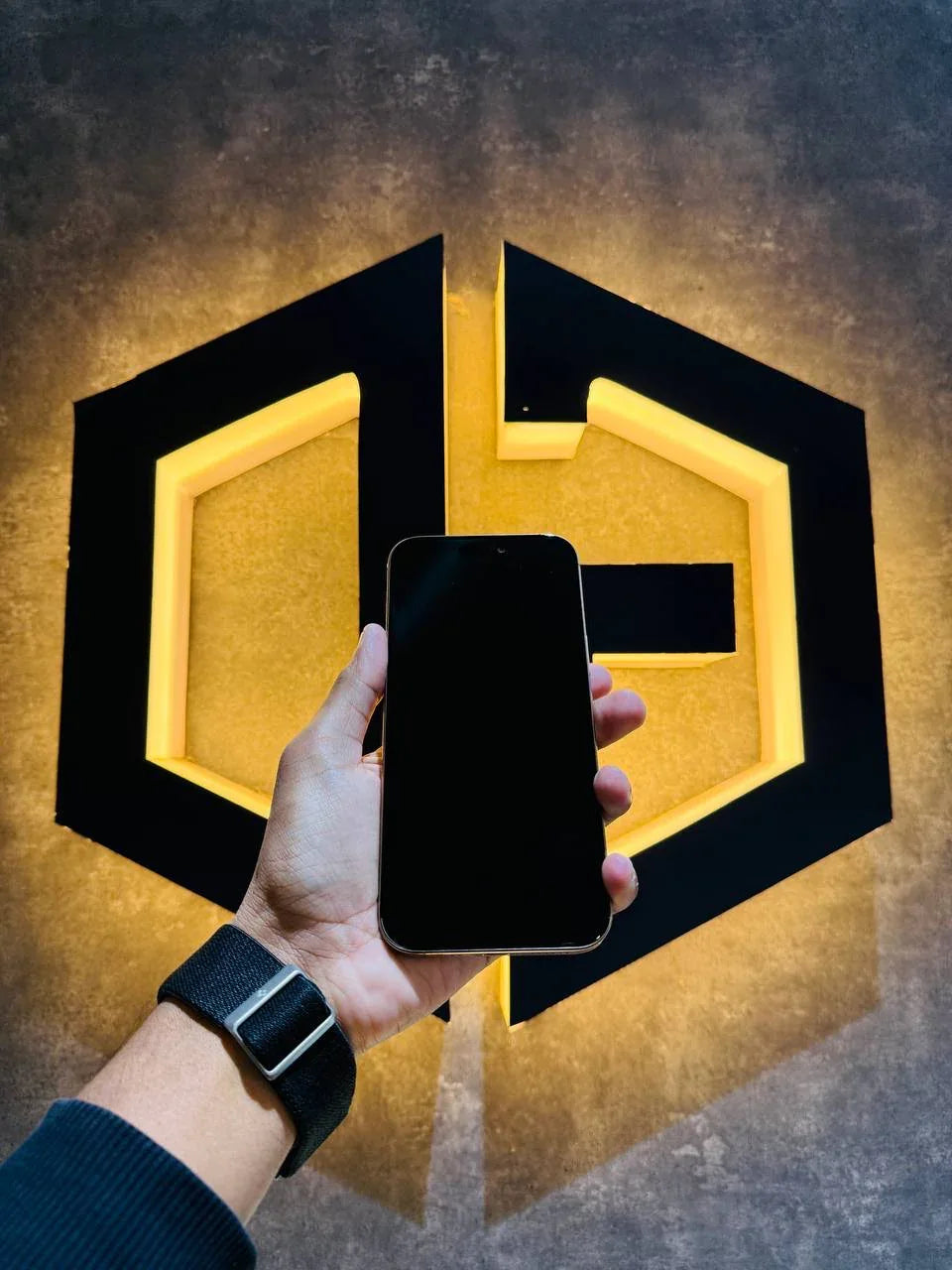 Apple iPhone 16 Pro Max 256GB - DESERT TITANIUM - Code (92991) - The Digital Hub