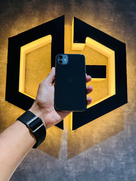 Apple iPhone 11 128GB - BLACK - Code (96937) - The Digital Hub