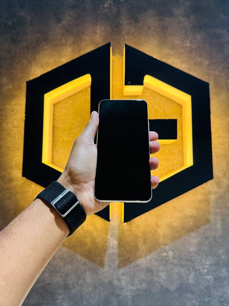 Samsung S22 Plus 8+256GB - WHITE - Code (02100) - The Digital Hub