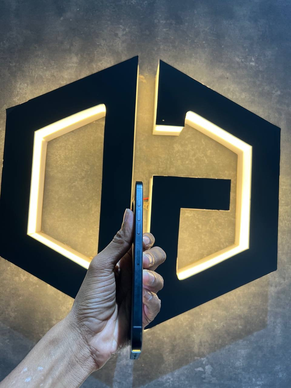 Apple iPhone 16 Pro Max 1TB - BLACK - Code (27054)