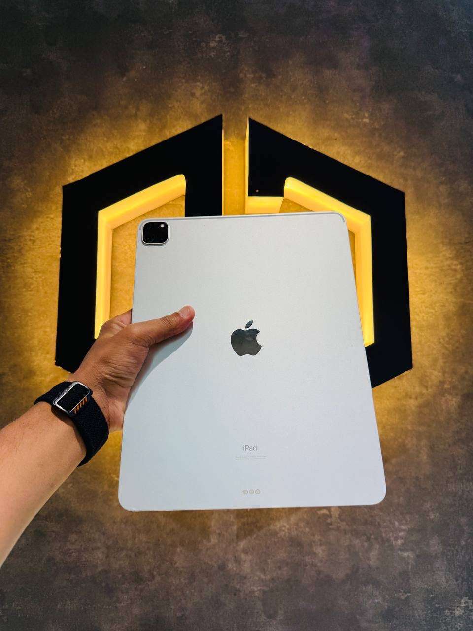 Apple iPad Pro 12.9 Inch 4TH Gen 128GB - SILVER - Code (LPV04)
