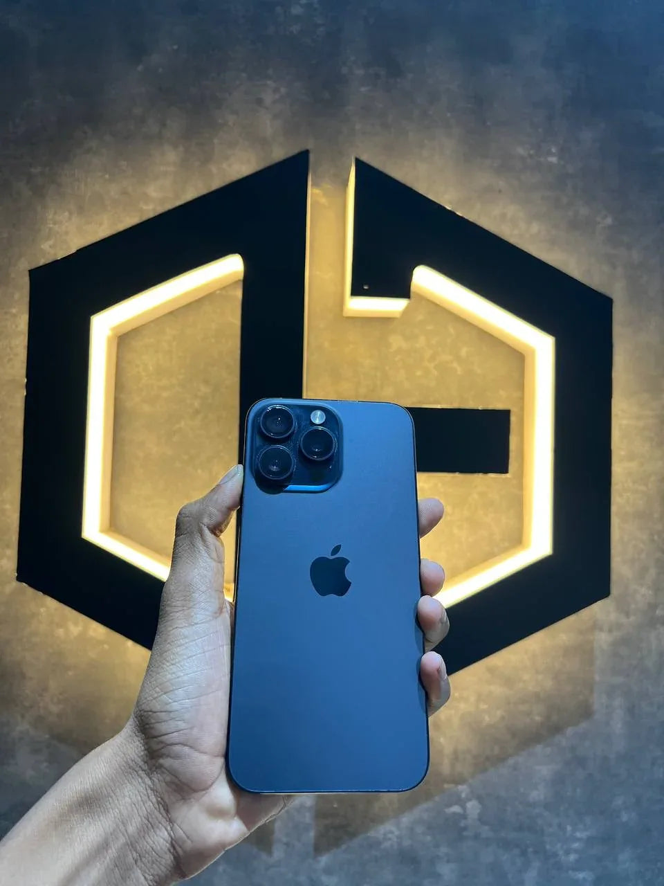 Apple iPhone 15 Pro Max 512GB - BLUE - Code (88367) - The Digital Hub