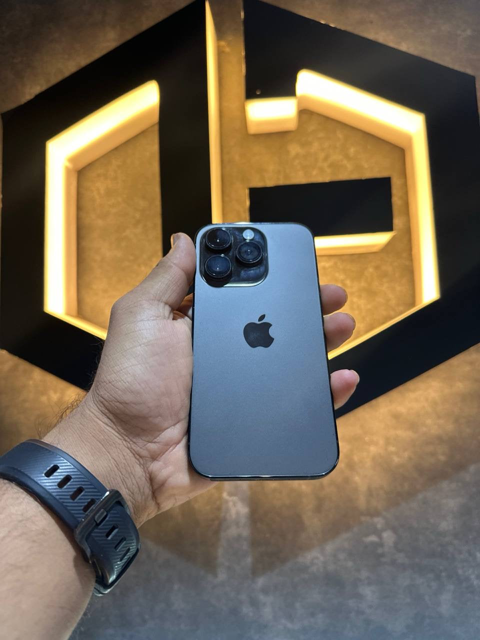 Apple iPhone 14 Pro Max 256GB - BLACK - Code (22826) - The Digital Hub