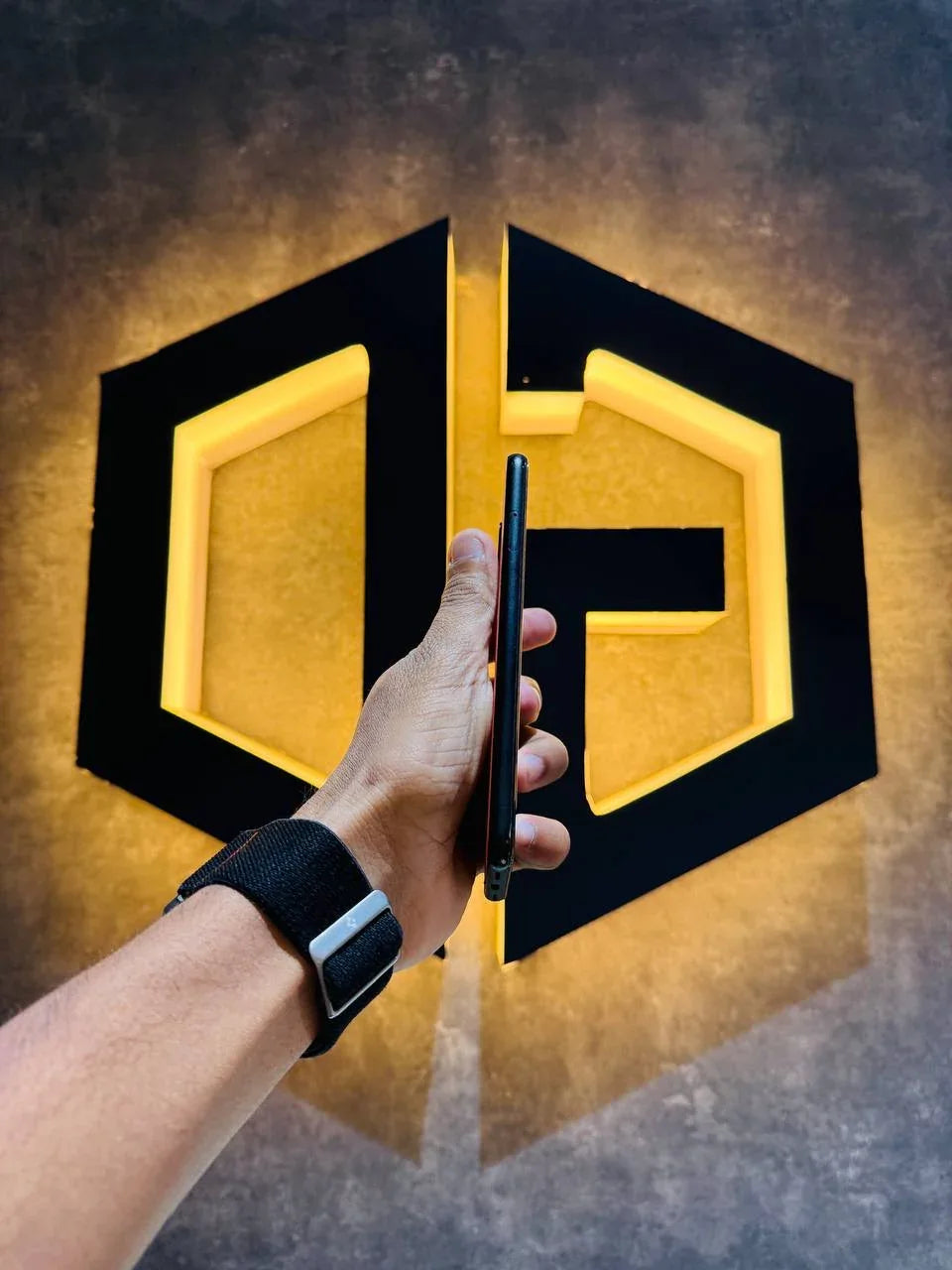 Google Pixel 4 64GB - ORANGE - Code (99202) - The Digital Hub