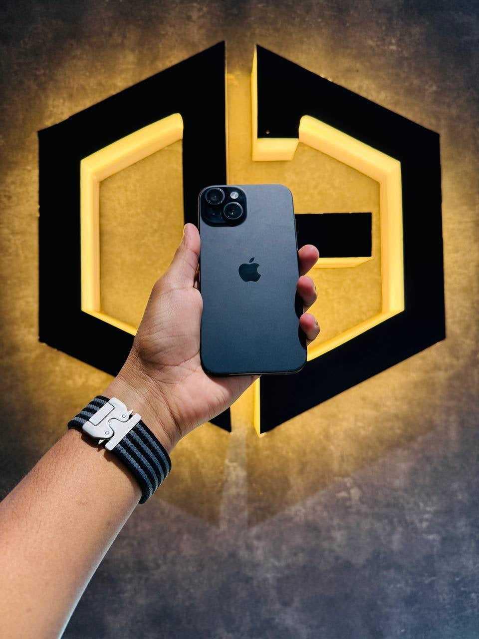 Apple iPhone 15 128GB - BLACK - Code (98241) - The Digital Hub