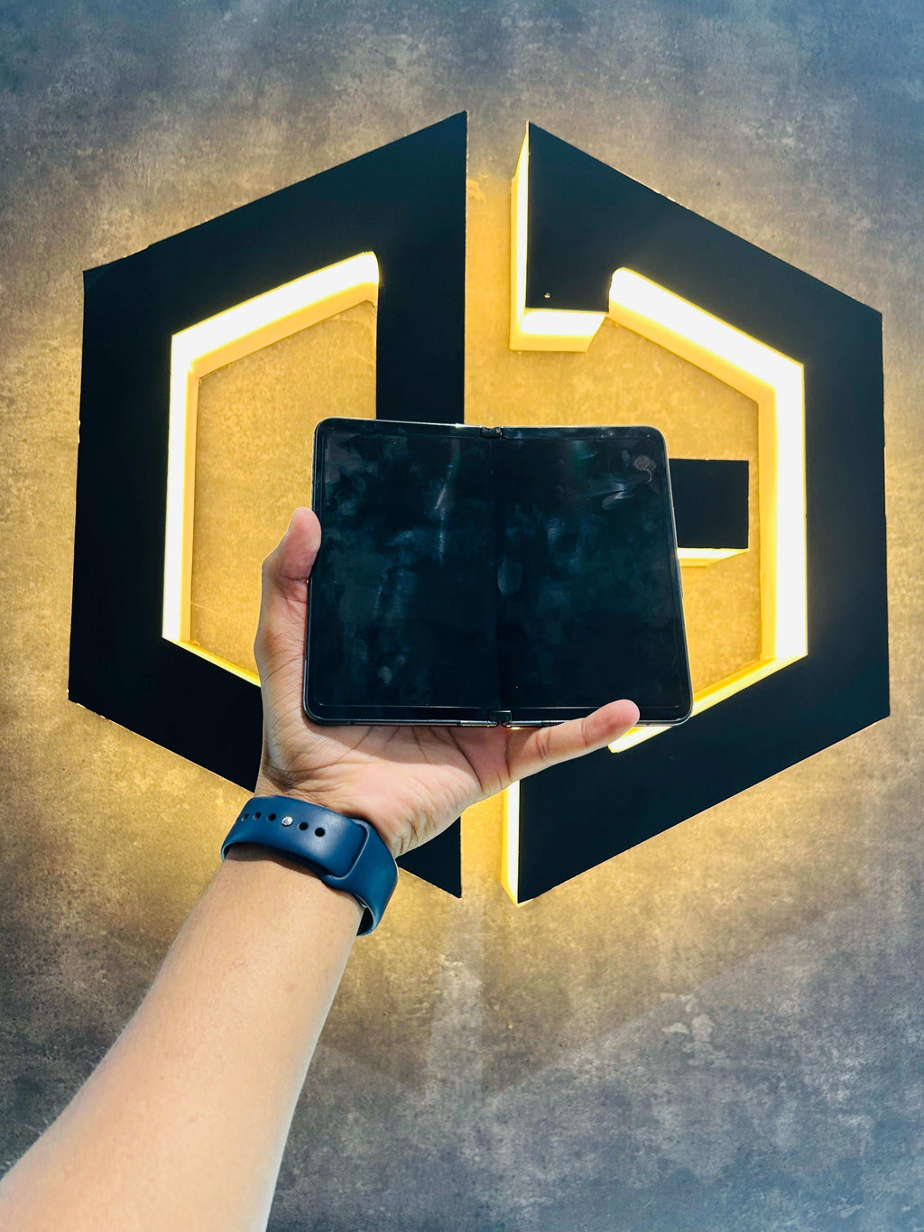 Google Pixel Fold 12+256GB - BLACK- Item Code (46580)