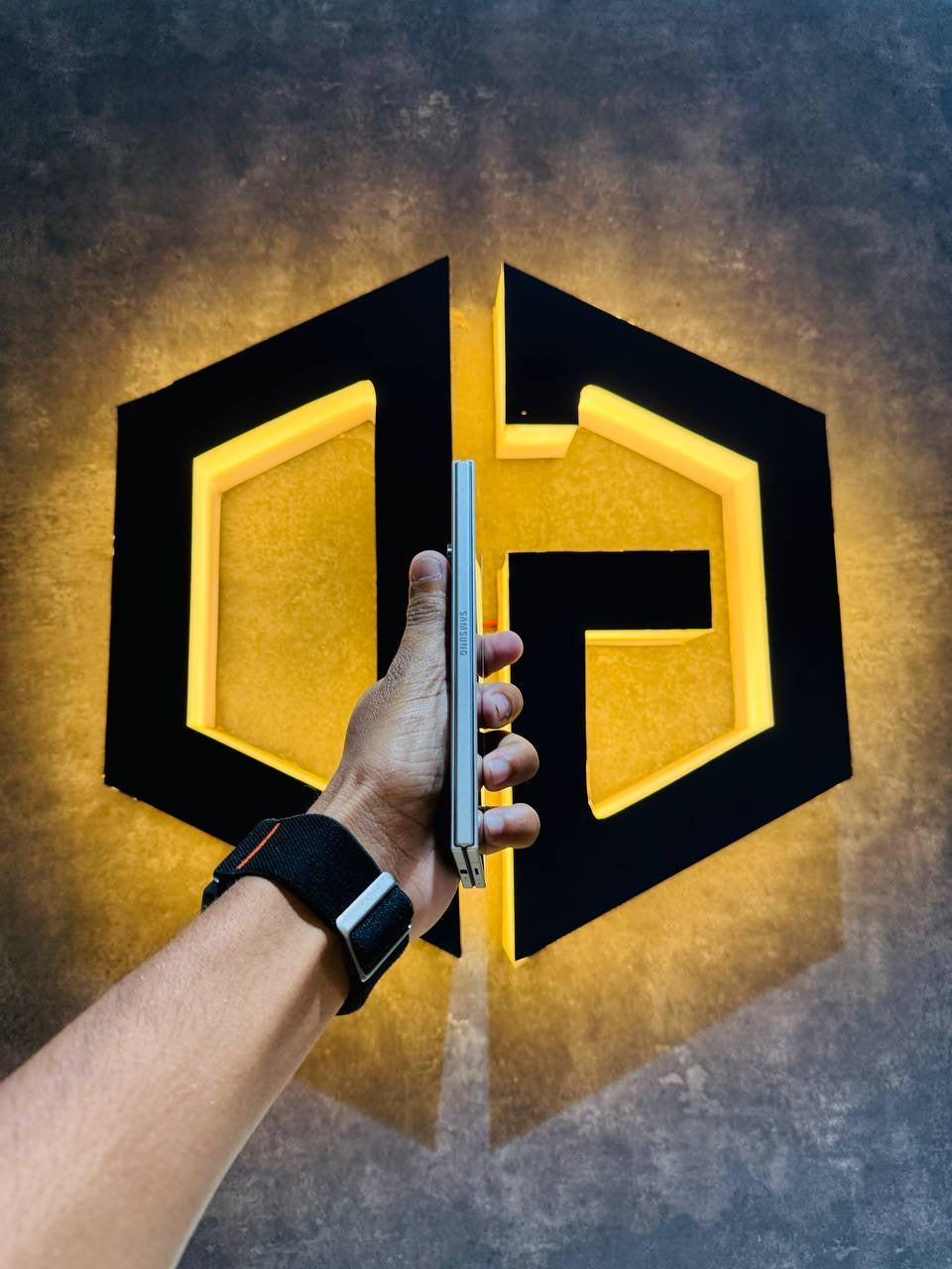 Samsung Z Fold 7 12+512GB - SILVER - Code (33794) - The Digital Hub