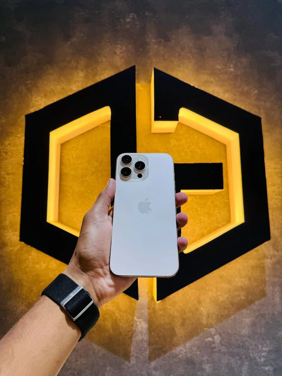 Apple iPhone 16 Pro Max 256GB -DESERT TITANIUM - Code (37595) - The Digital Hub