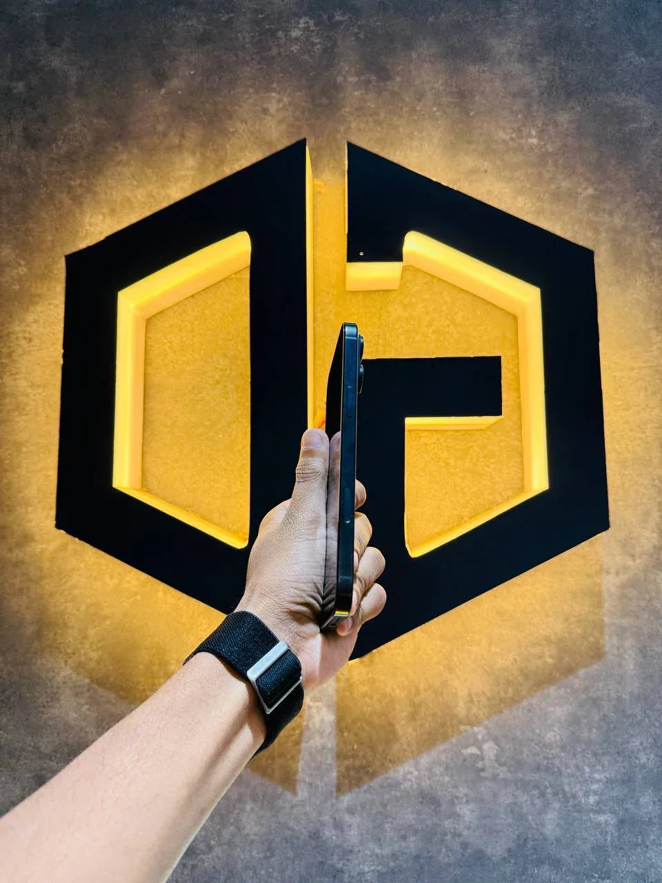 Apple iPhone 16 Pro Max 512GB - BLACK - Code (80465)