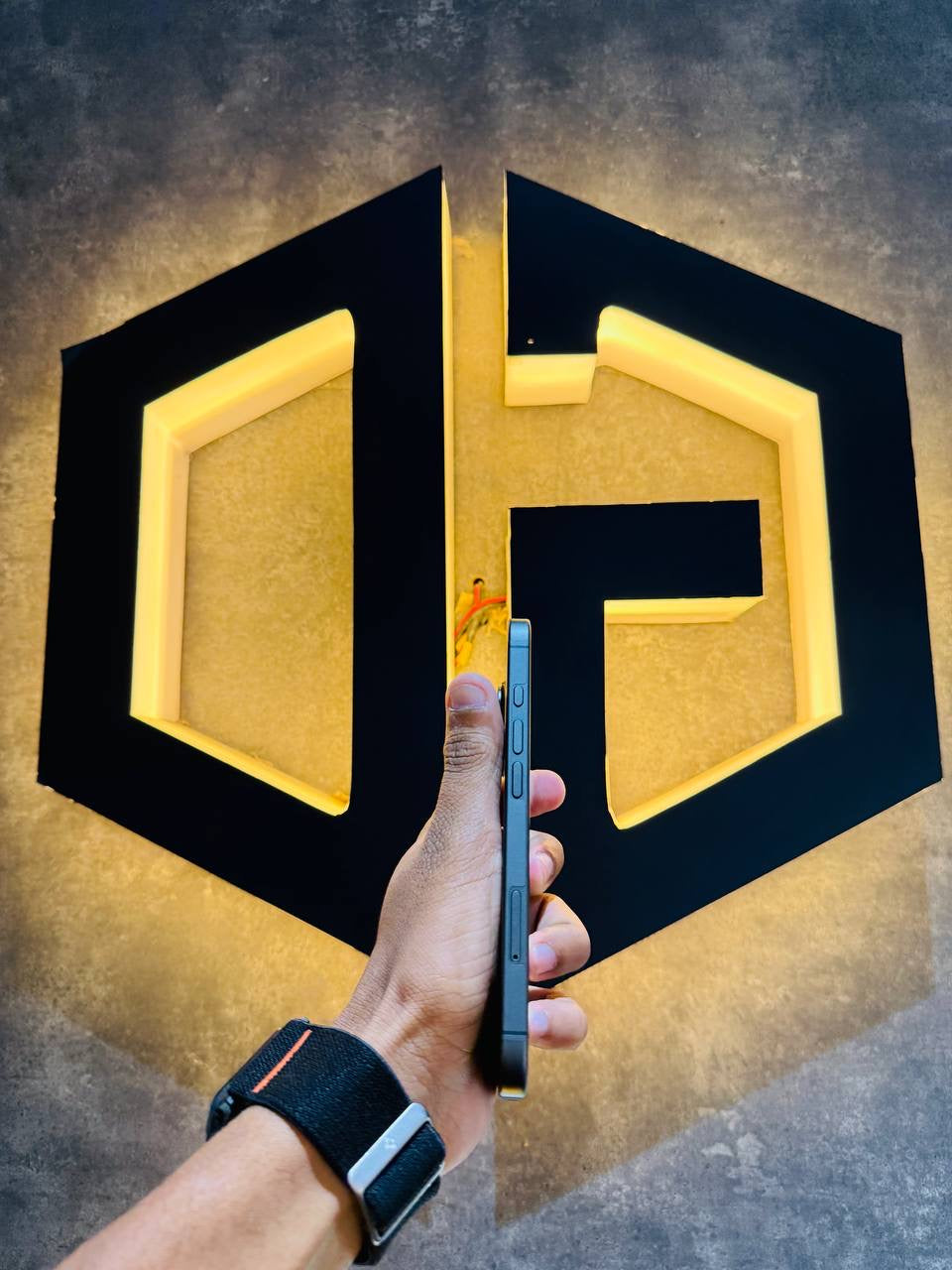 Apple iPhone 17 256GB - BLACK - Code (94209)