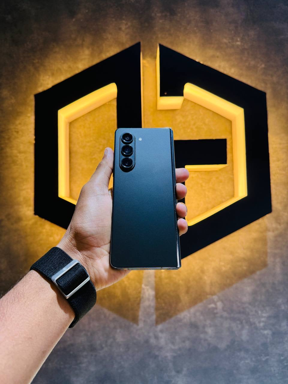 Samsung Z Fold 5 12+512GB - BLACK - Code (61748) - The Digital Hub