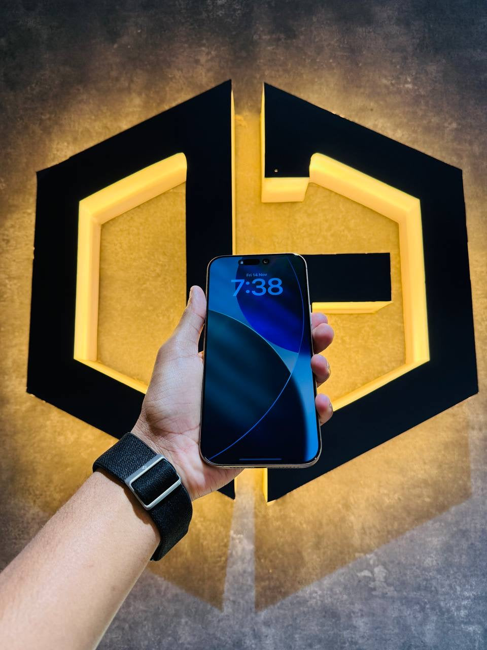 Apple iPhone 16 Pro Max 256GB - DESERT TITANIUM - Code (78629) - The Digital Hub