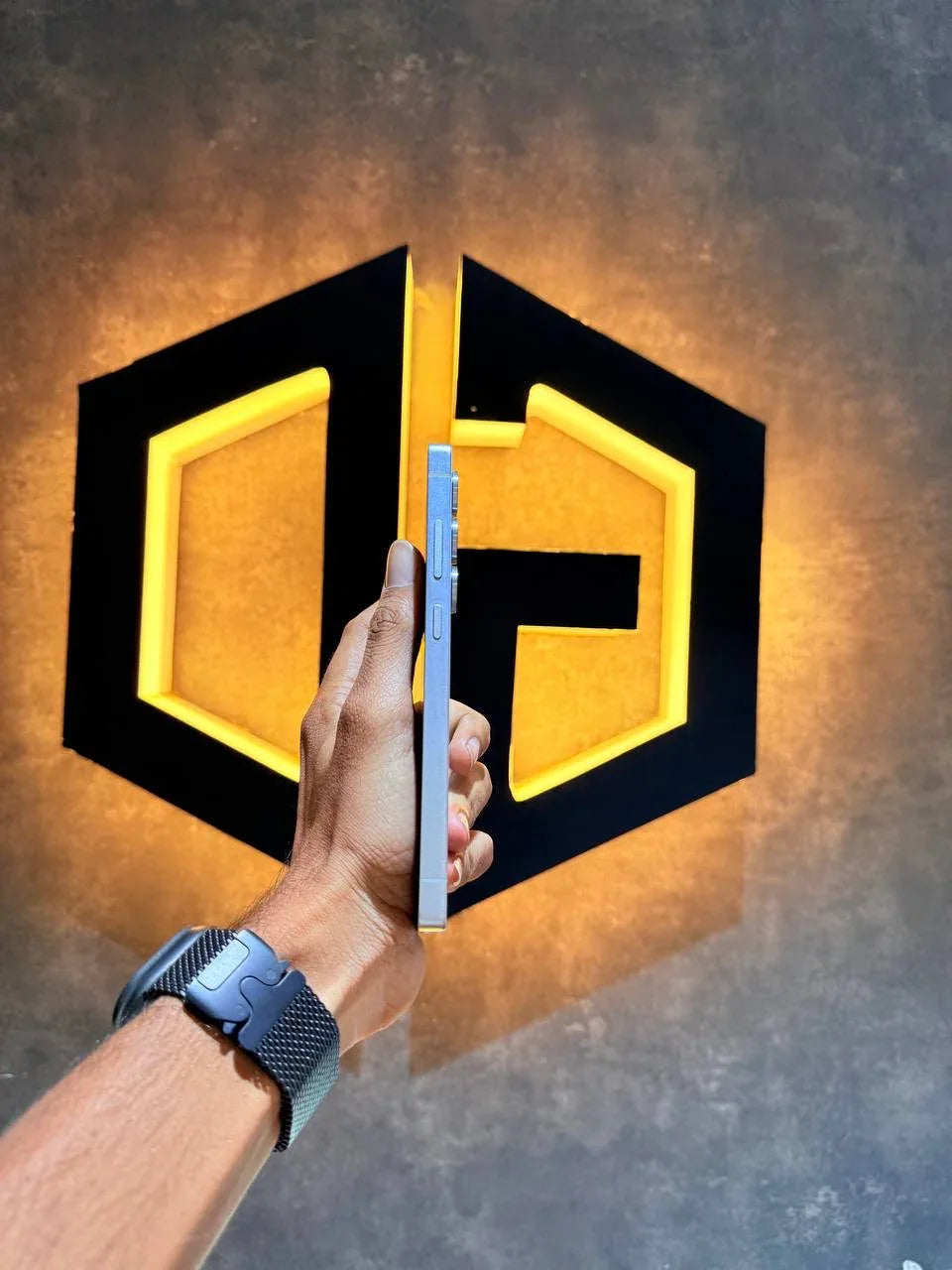 Samsung S25 Ultra 12+256GB - WHITE - Code (05730) - The Digital Hub