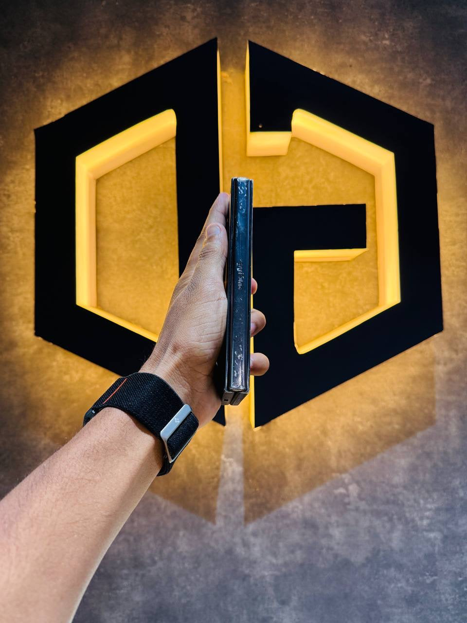 Samsung Z Fold 4 12+256GB - BLACK - Code (14205) - The Digital Hub