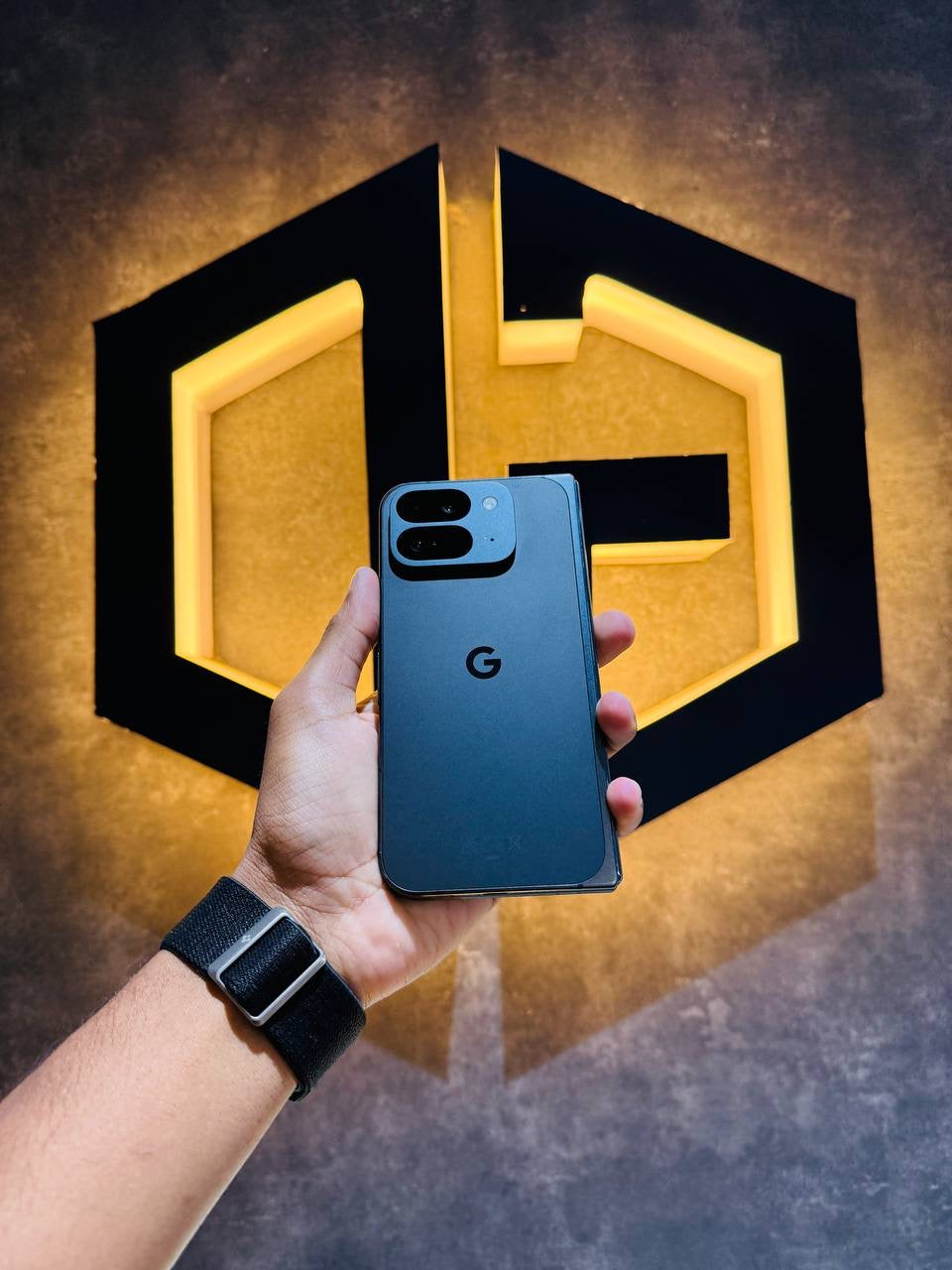 Google Pixel 9 Pro Fold 256GB - BLACK - Code (18426) - The Digital Hub