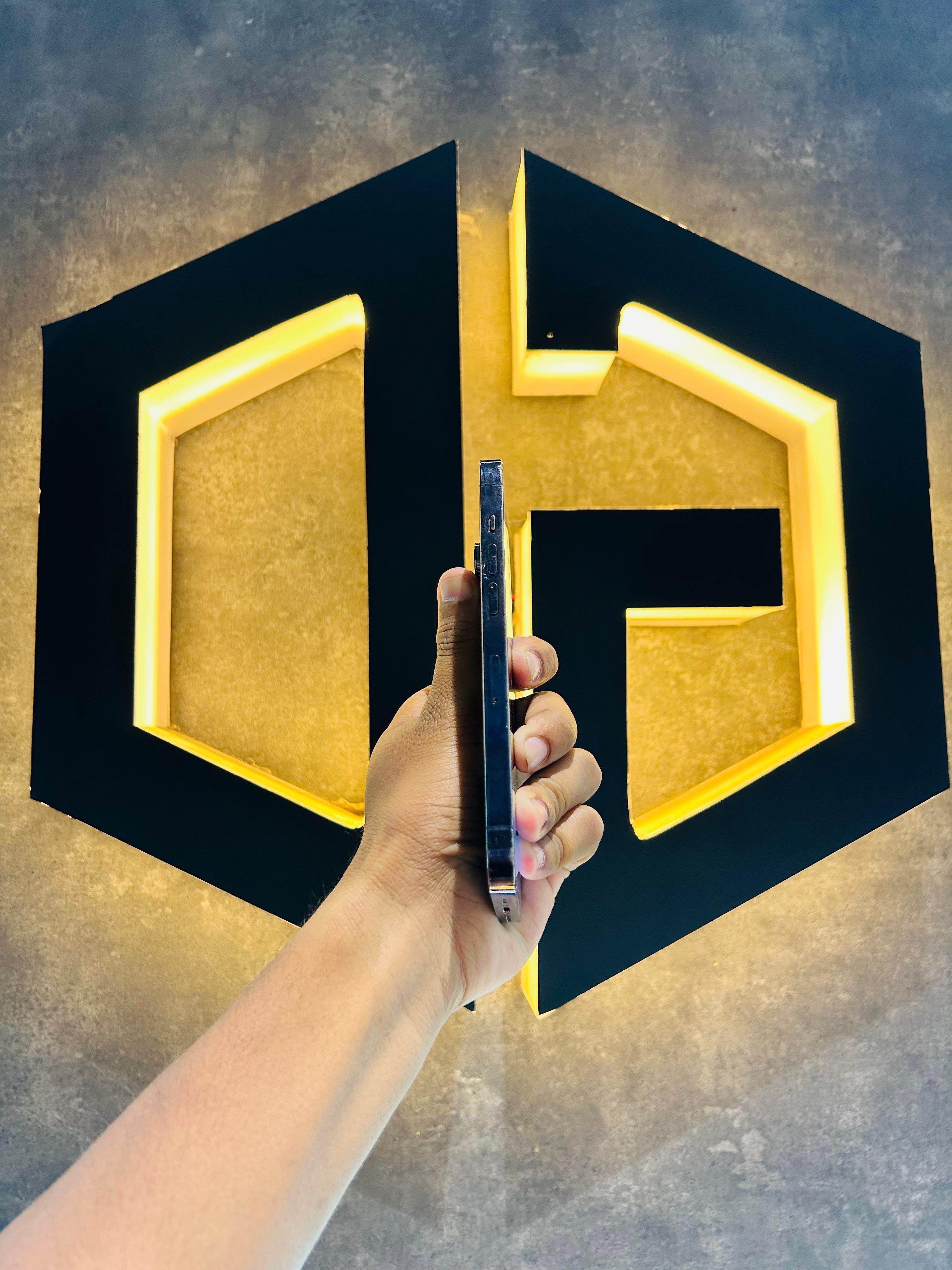 Apple iPhone 14 Pro 256GB - PURPLE - Code (52768) - The Digital Hub