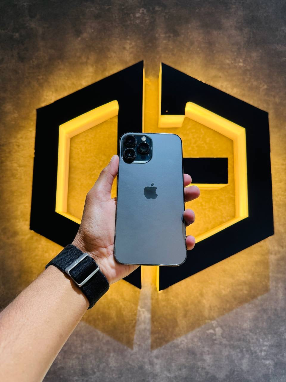 Apple iPhone 13 Pro Max 256GB - BLACK - Code (71318) - The Digital Hub